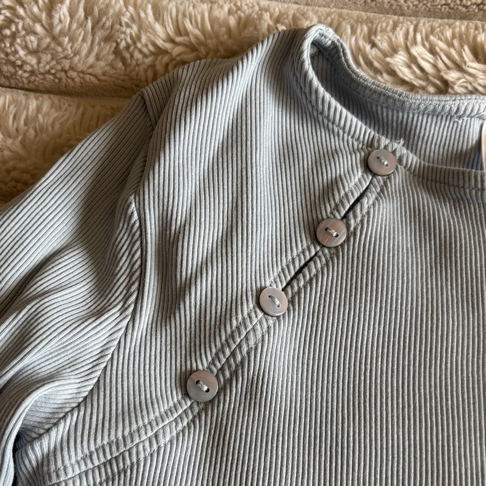 Light Blue Ribbed Button-Accent Long Sleeve Top - Picture 3 of 5